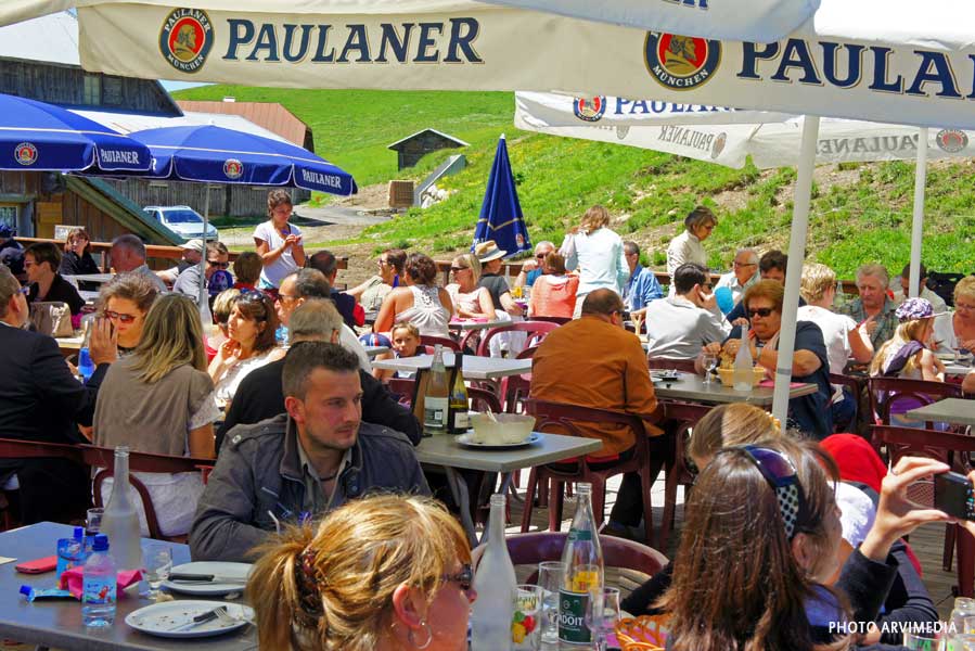 beignets de pomme de terre, fromage de la ferme restaurant